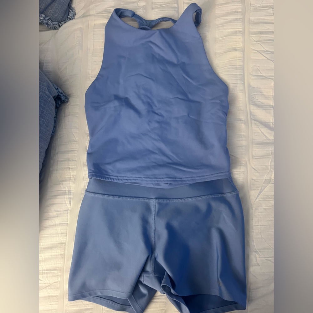 Alo workout set